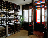 Wines, beers and spirits, daily wine sampling, regular wine tasting events